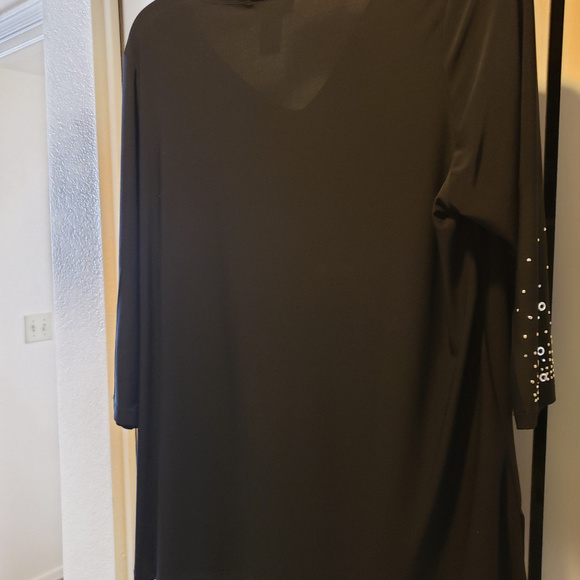 Black Top - Picture 3 of 3